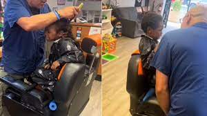 Photo of Barber Captures The Hearts Of Millions For His Special Way Of Giving Haircuts To Kids With Disabilities