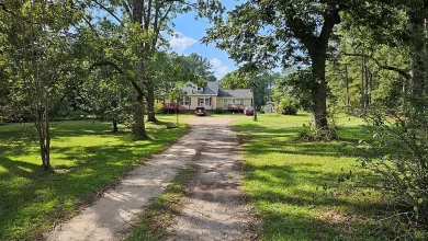 Photo of 5 BR 4 BA Home on 5.6 acres, In Ground Pool, . Two Living Areas and Laundry Rooms. $250,000